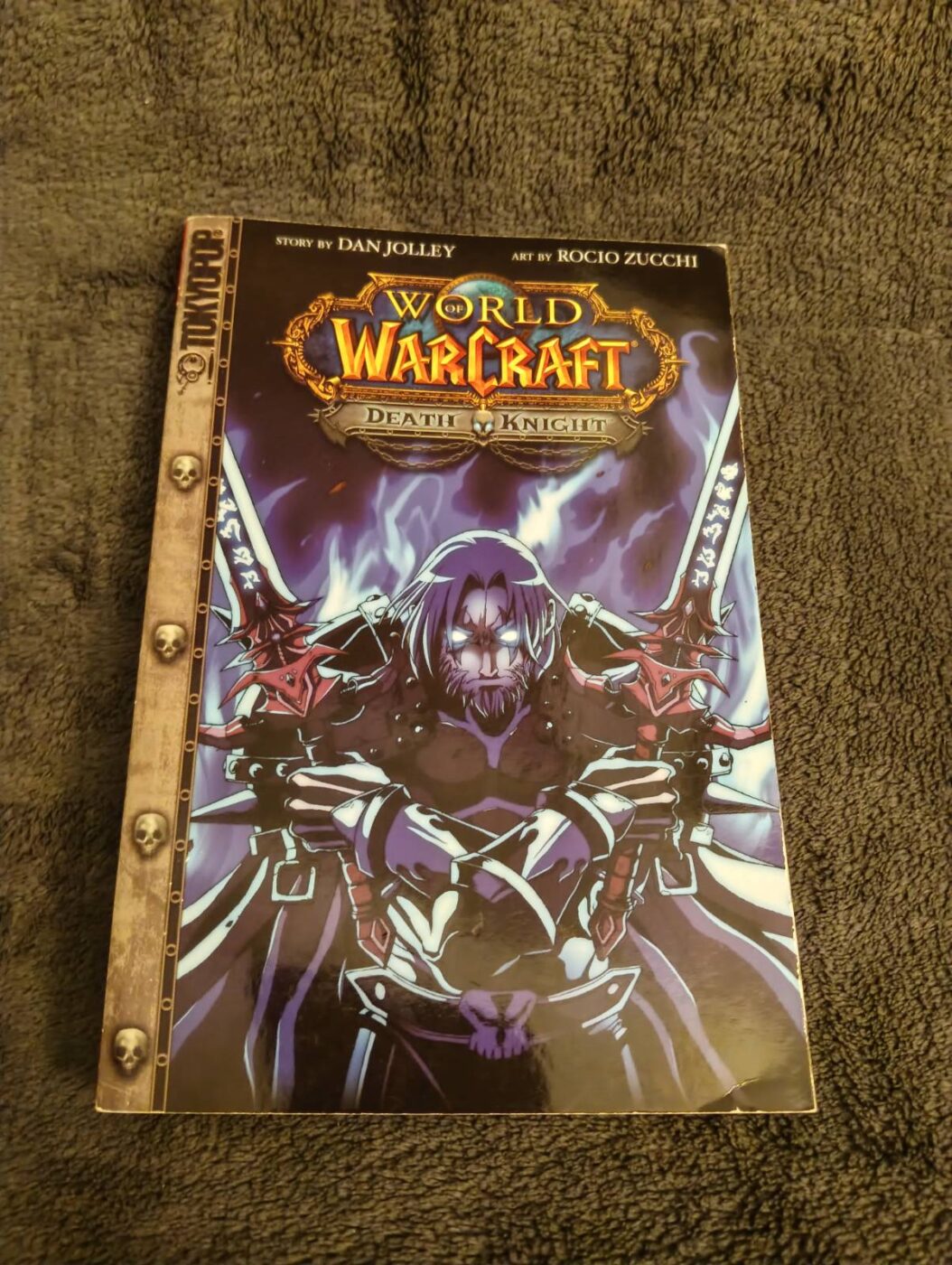 Zdjęcie pokazujące pierwsze wydanie mangi Death Knight